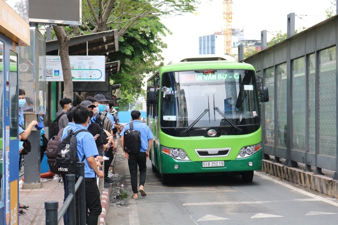 胡志明市將為全體市民提供免費公交車