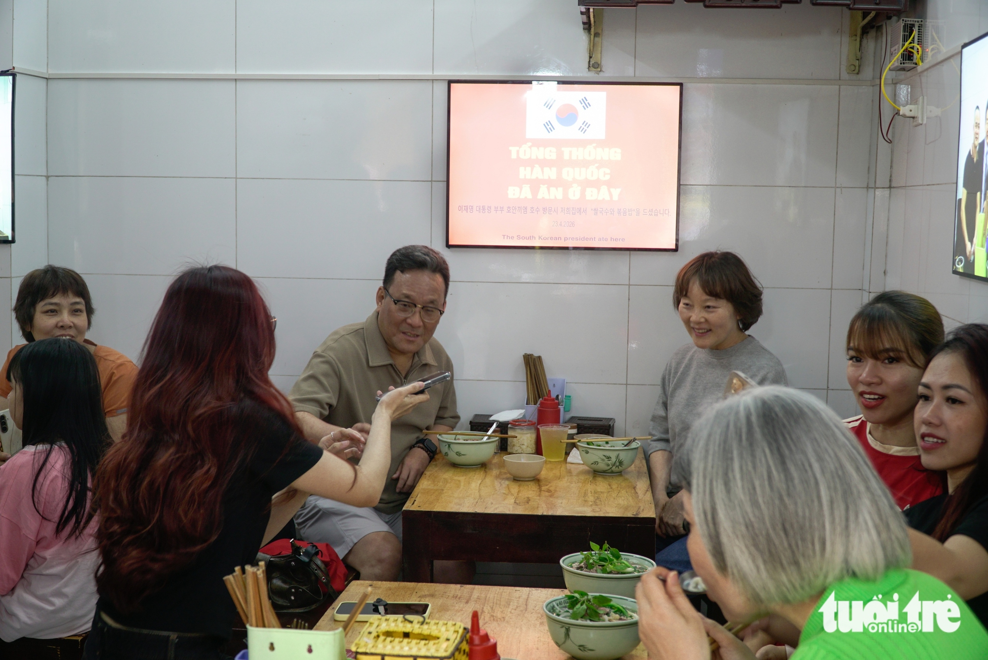韓國總統光顧後,河粉店生意火爆