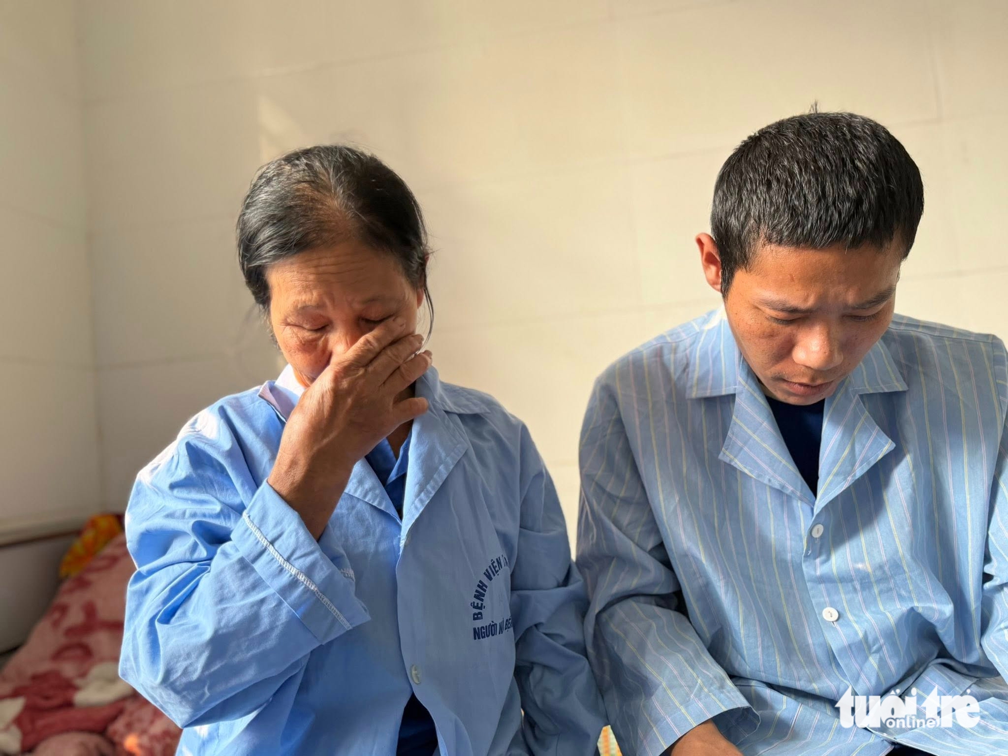 一位老母亲卖红薯养活三个精神疾病子女的辛酸人生