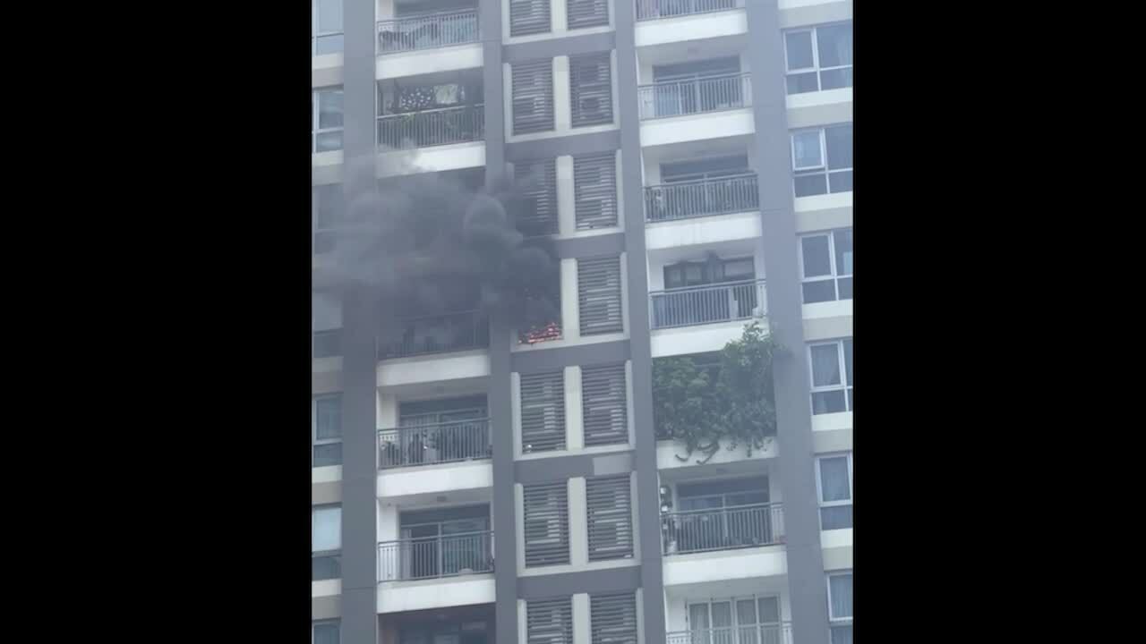 胡志明市公寓樓10層發生火災