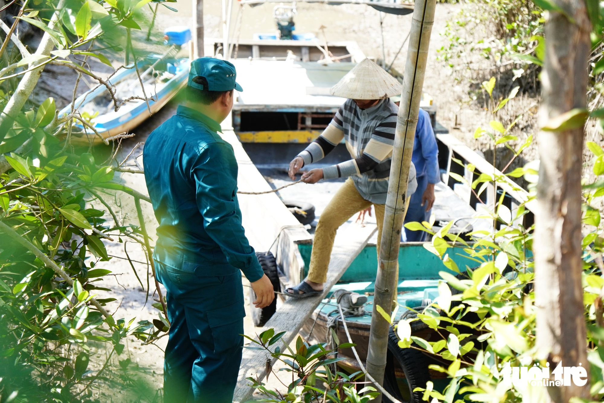 離開護林崗位,跨海前往盛安島鄉投票