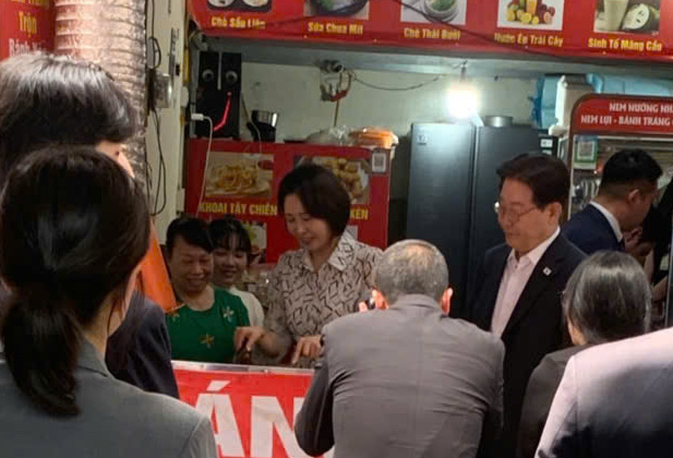 韓國總統Instagram上出現河內春捲店