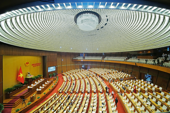 第十六屆國會專職代表數量創歷史新高
