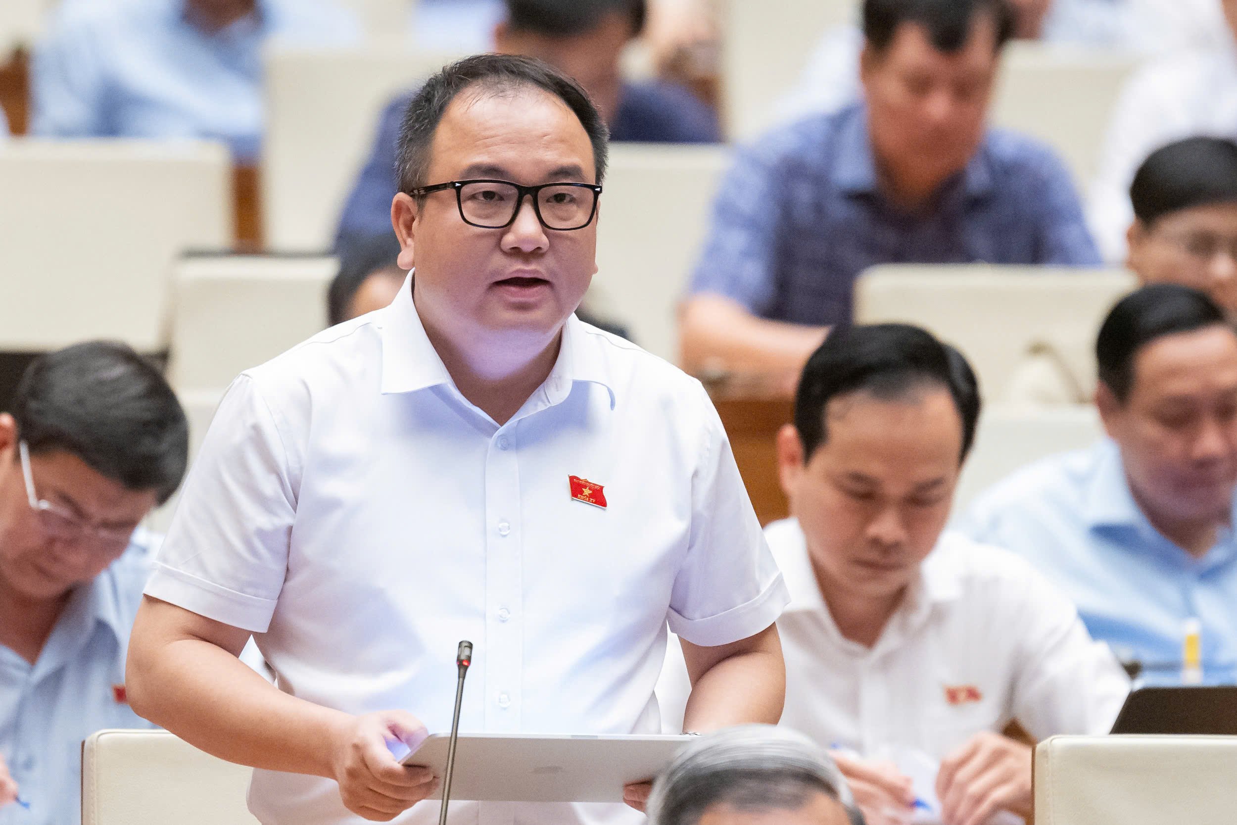 国会代表建议保留人民议会代表对院长、检察长的质询权