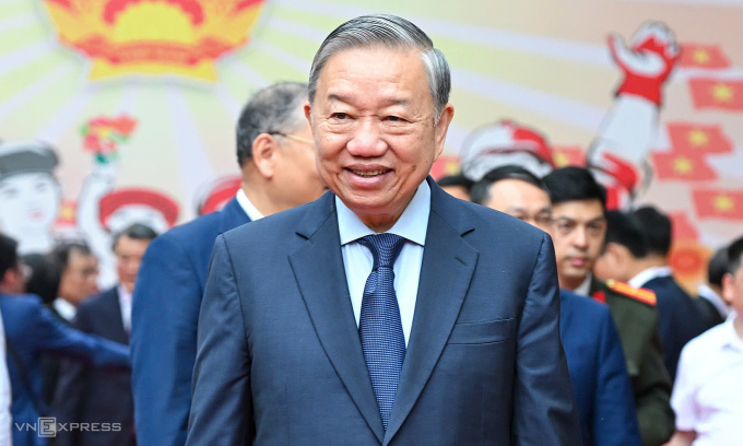 “代表必須為國家利益，忘記家庭利益；為共同利益，忘記個人利益”