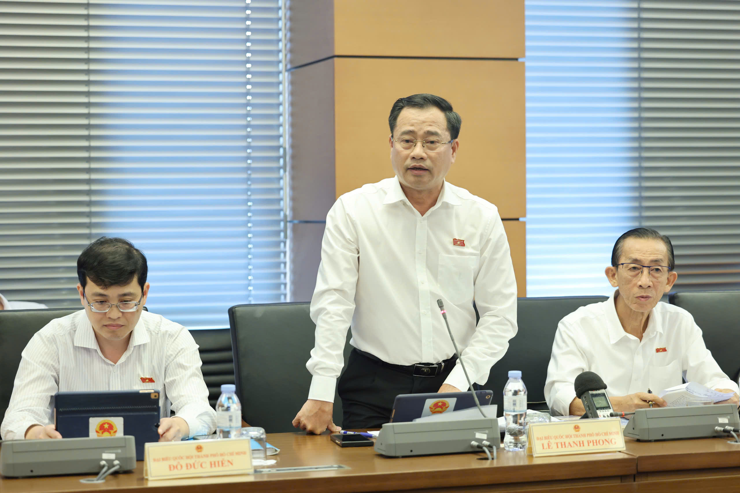 提议增设仲裁裁决法庭和金融中心