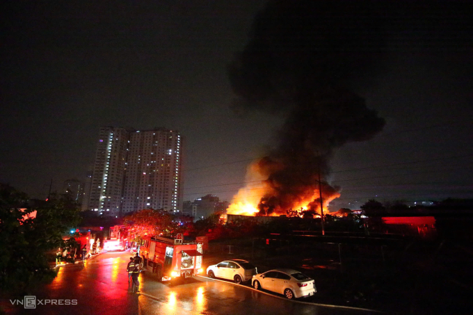 河內木材倉庫發生大火,一人死亡
