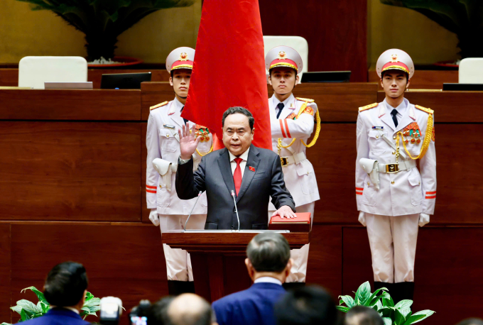 陳青敏再次當選國會主席