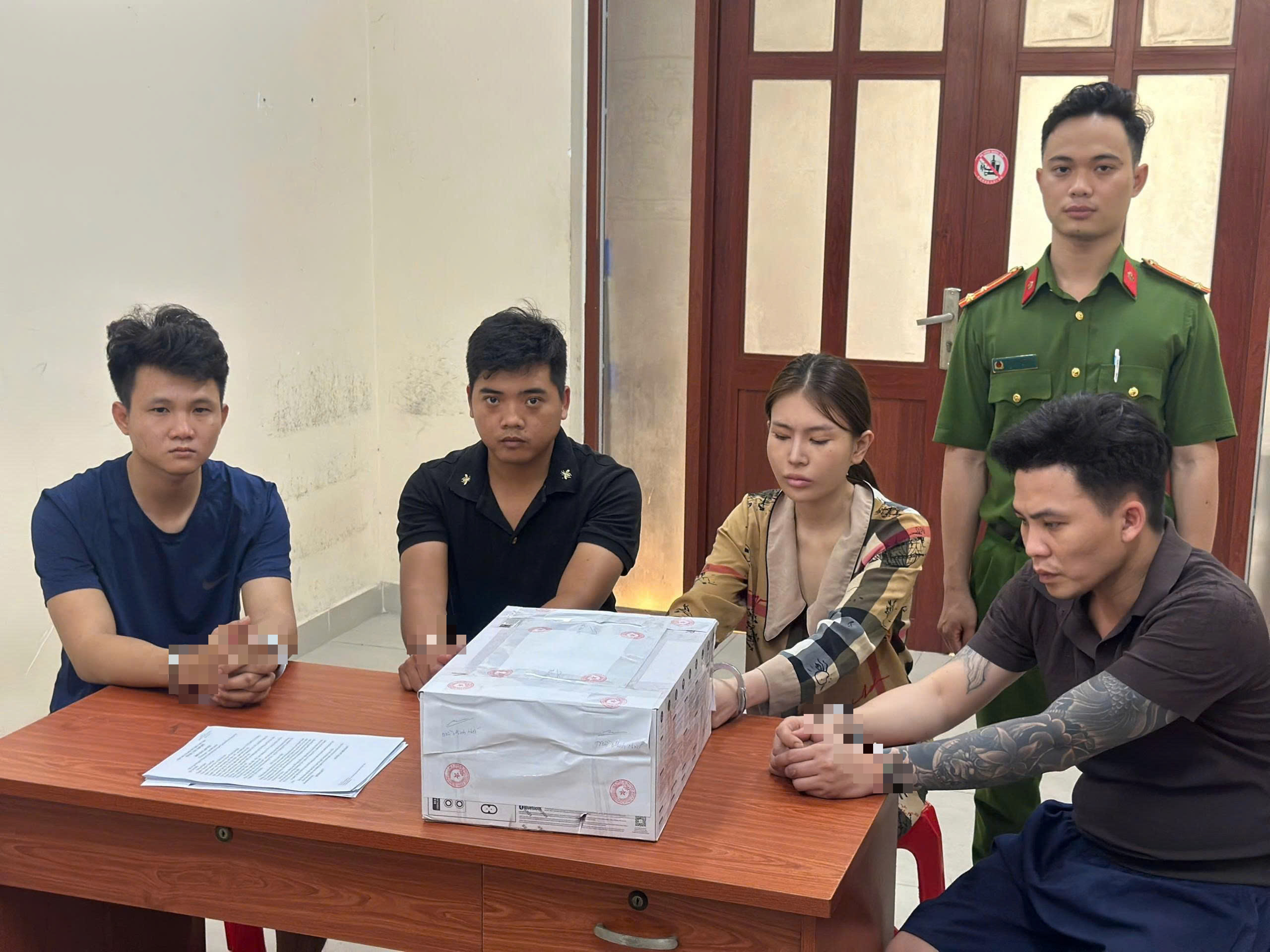胡志明市警方破獲跨省販毒網絡,逮捕多名家庭成員