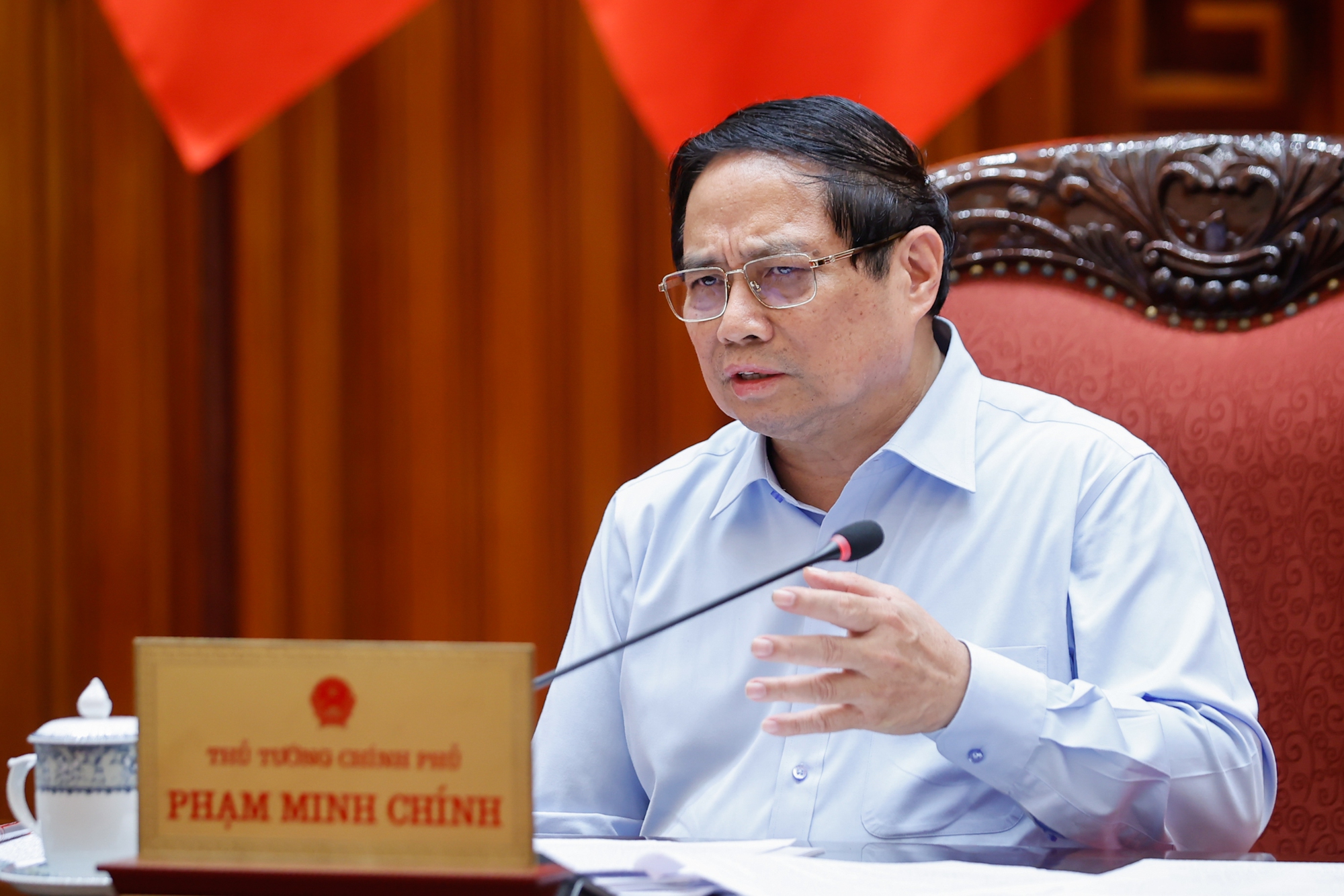 总理：经济违规优先不追究刑事责任，要求弥补后果