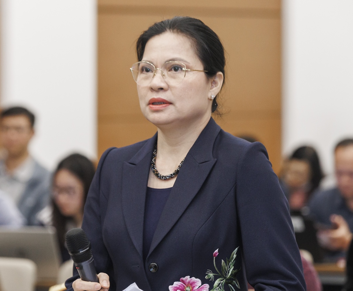 公佈第十六屆國會5名自薦候選人名單
