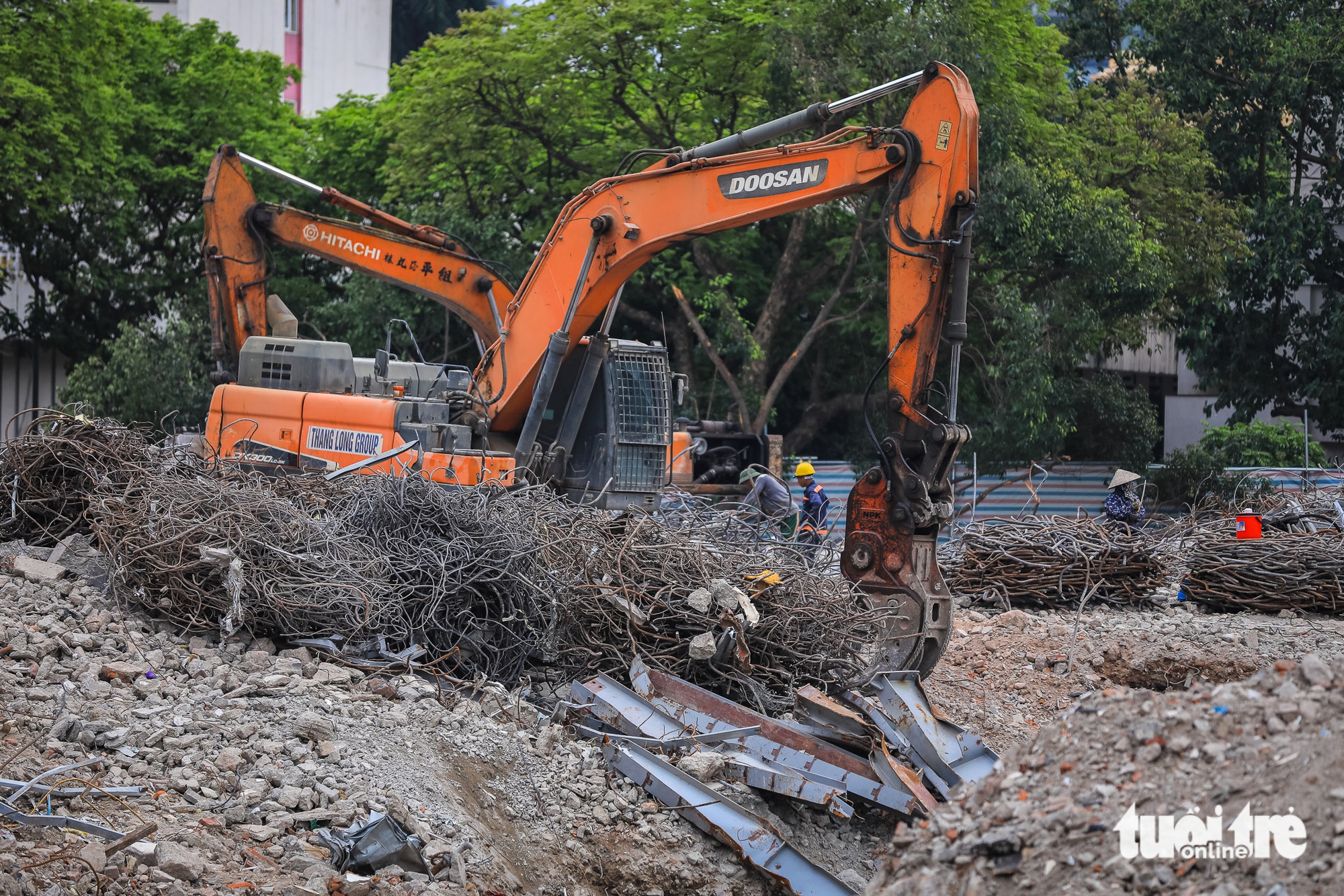 劍湖東側廣場“鑽石”地塊在拆除一系列建築後顯露真容