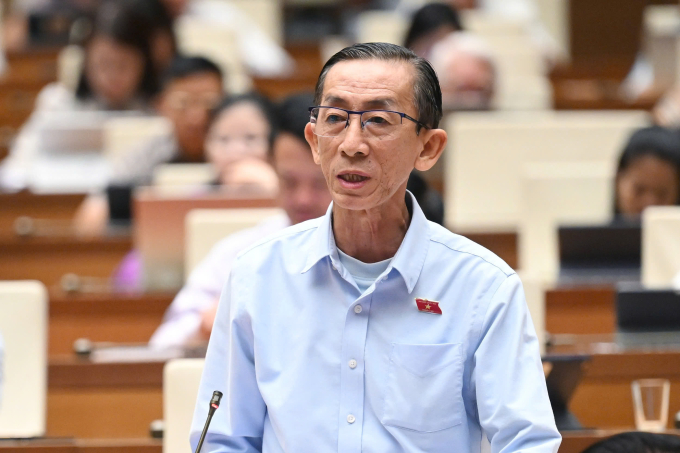 “國會議員必須敢於將問題追究到底”