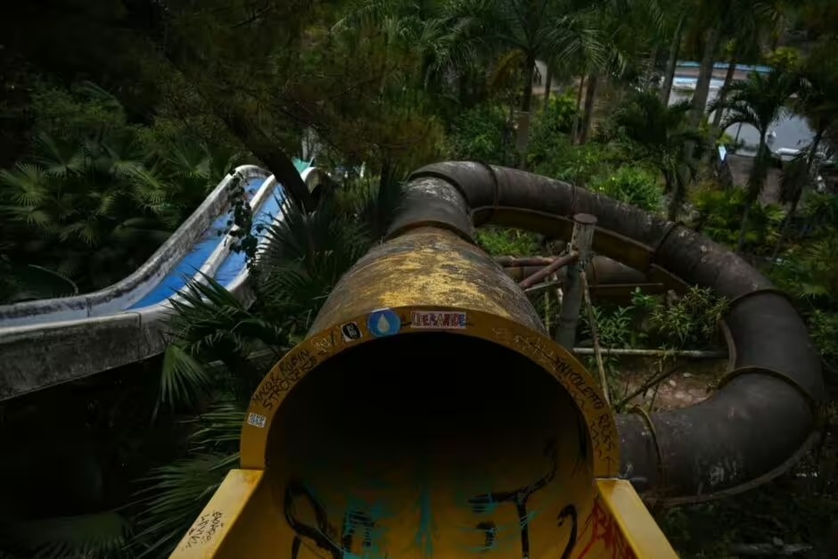 越南廢棄水上樂園在英國報紙上顯得詭異神秘