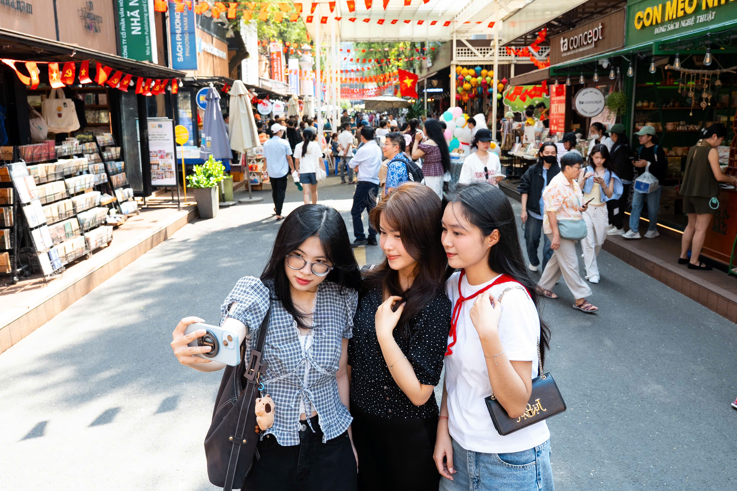 4月30日和5月1日旅遊:居家度假興起,胡志明市酒店推出系列精彩體驗